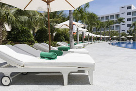 Diamond Bay Condotel Resort