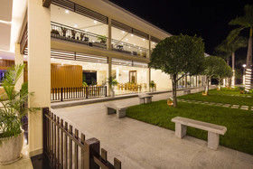 Diamond Bay Condotel Resort