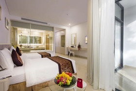 Diamond Bay Condotel Resort