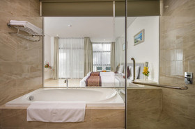 Diamond Bay Condotel Resort