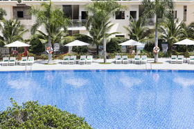Diamond Bay Condotel Resort