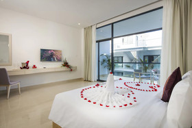 Diamond Bay Condotel Resort