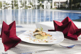 Diamond Bay Condotel Resort