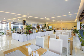 Diamond Bay Condotel Resort