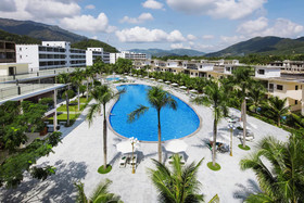 Diamond Bay Condotel Resort