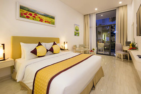 Diamond Bay Condotel Resort