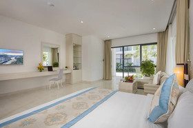 Diamond Bay Condotel Resort