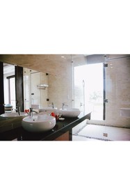 Diamond Bay Golf & Villas
