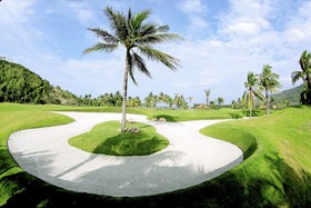 Diamond Bay Golf & Villas