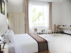 Diamond Bay Golf & Villas