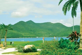 Diamond Bay Golf & Villas