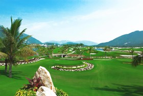 Diamond Bay Golf & Villas