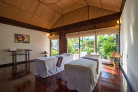 Diamond Bay Resort & Spa