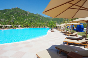 Diamond Bay Resort & Spa