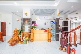 Duy Nhat Hotel by OYO Rooms