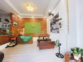 Full House Homestay