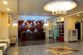 Full House Hotel