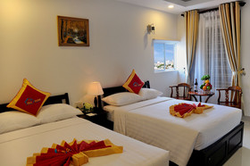 Full House Hotel