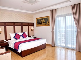 Galliot Hotel