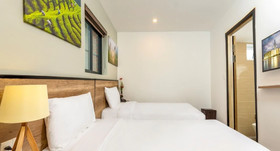 Golden Lotus Central Hotel