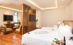 Green Beach Hotel