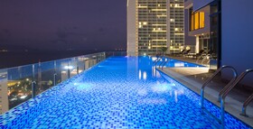 Green Beach Hotel