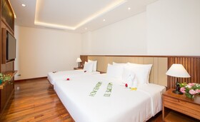 Green Beach Hotel