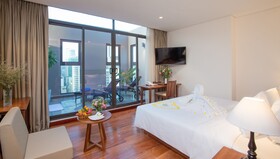 Green Beach Hotel