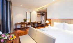 Green Beach Hotel