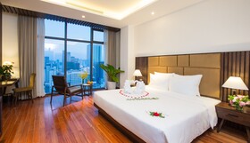 Green Beach Hotel