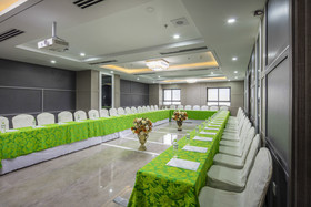 Green Lighthouse Hotel