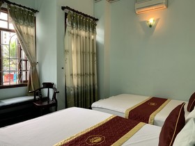 Hong Ngoc Hotel by OYO Rooms