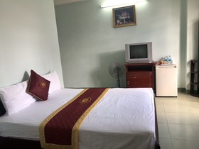 Hong Ngoc Hotel by OYO Rooms
