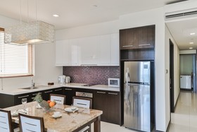 Ibeach Oceanview Luxury Apartment