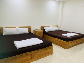 Italy Hotel By Oyo Room