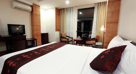Carina Hotel