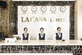 La Casa Hotel