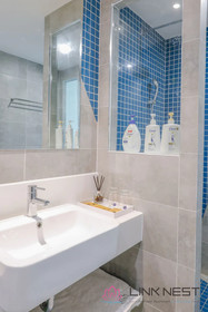 LinkNest Sea View Apartment
