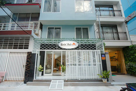 Livin' Hub Hostel & Apartment