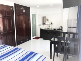 Livin' Hub Hostel & Apartment