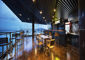 Maple Hotel & Apartment