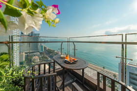 Maple Hotel & Apartment