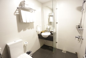 Maple Hotel & Apartment