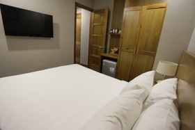Maple Hotel & Apartment