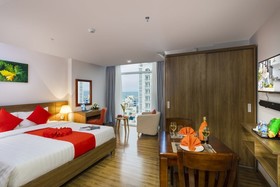 Maple Leaf Hotel & Apartment