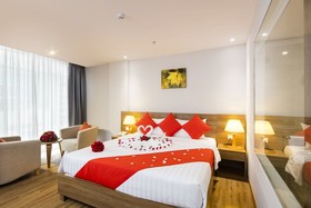 Maple Leaf Hotel & Apartment
