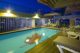 Maple Leaf Hotel & Apartment