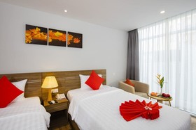 Maple Leaf Hotel & Apartment