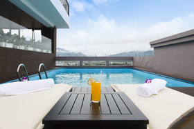 Meriton Hotel
