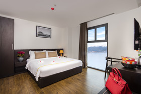Meriton Hotel